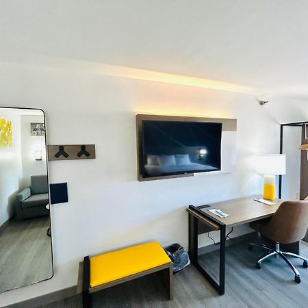 Comfort Suites Terre Haute University Area Dış mekan fotoğraf