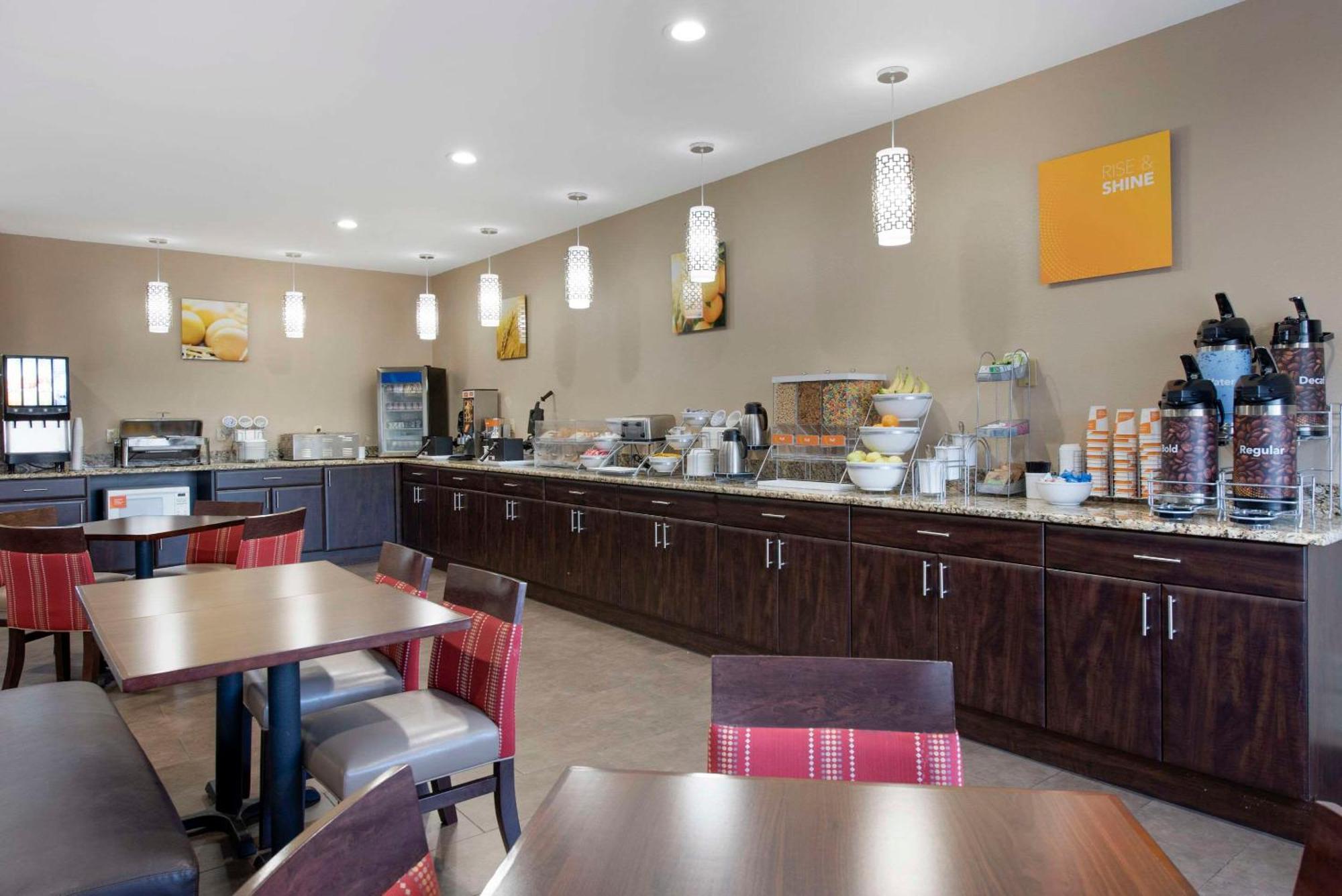 Comfort Suites Terre Haute University Area Dış mekan fotoğraf
